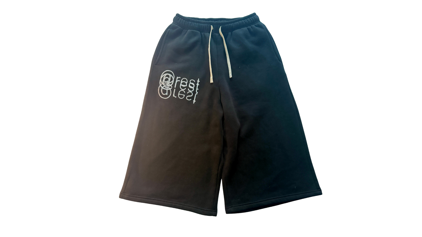 @rest three-quarter sweats