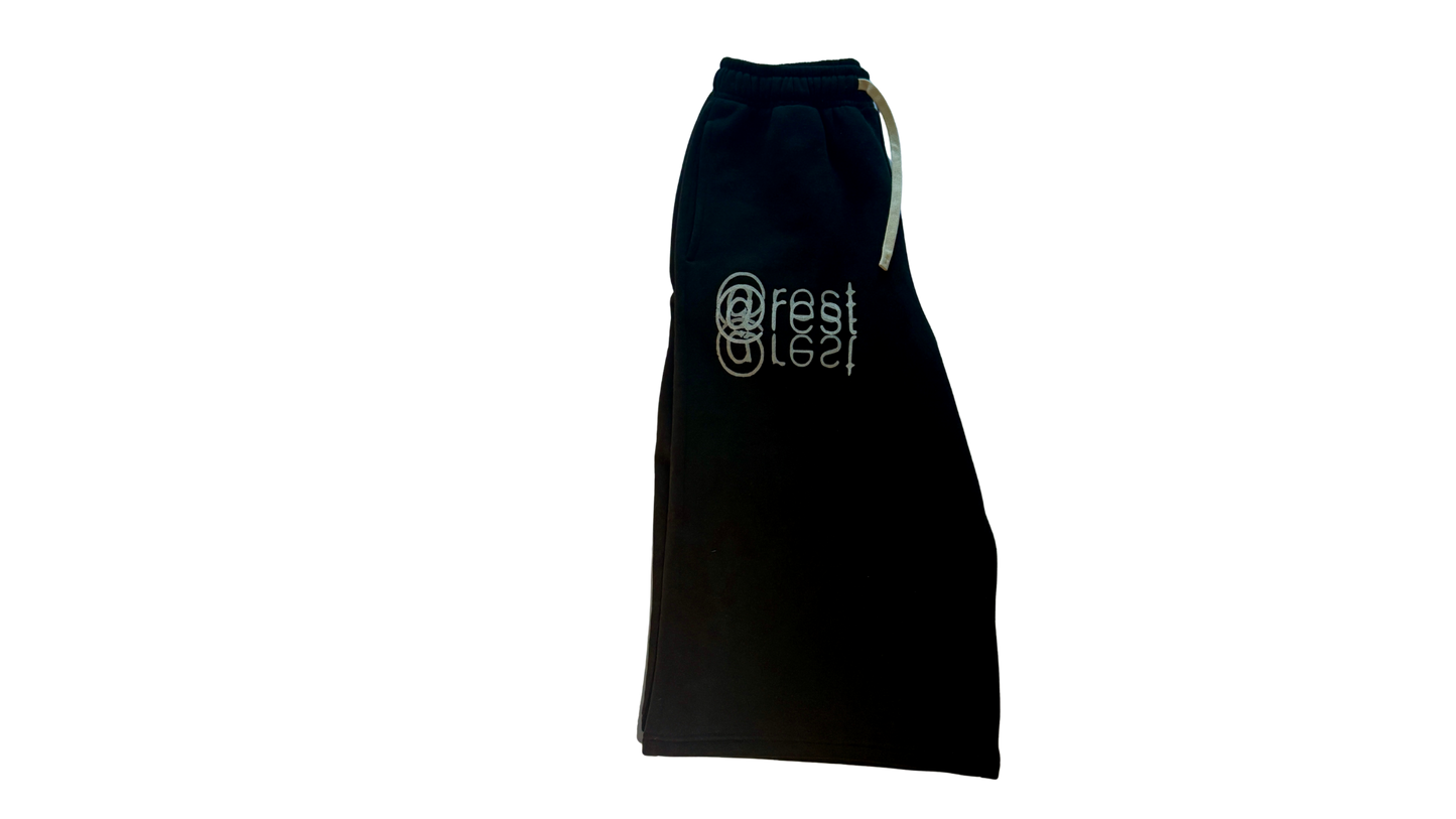 @rest three-quarter sweats